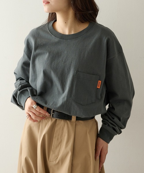 UNIVERSAL OVERALL(ユニバーサルオーバーオール)の「【UNIVERSAL OVERALL】UOBACKLOGO L/S TEE U2533210-E(Tシャツ/カットソー・レディース・ブラック/チャコールグレー/ホワイト/オートミール・M/S/XL/L)」の3枚目の写真
