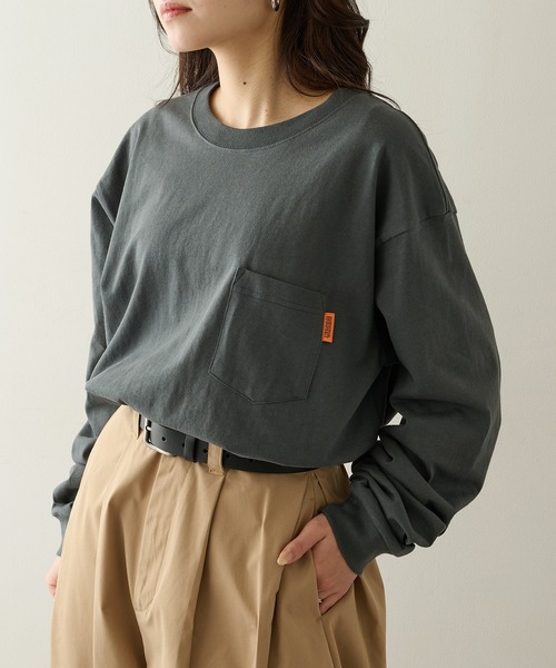 UNIVERSAL OVERALL(ユニバーサルオーバーオール)の「【UNIVERSAL OVERALL】UOBACKLOGO L/S TEE U2533210-E(Tシャツ/カットソー・レディース・ブラック/チャコールグレー/ホワイト/オートミール・M/S/XL/L)」の5枚目の写真