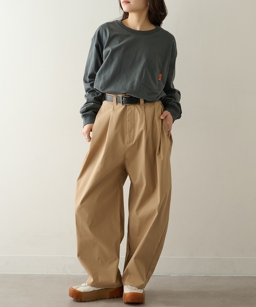 UNIVERSAL OVERALL(ユニバーサルオーバーオール)の「【UNIVERSAL OVERALL】UOBACKLOGO L/S TEE U2533210-E(Tシャツ/カットソー・レディース・ブラック/チャコールグレー/ホワイト/オートミール・M/S/XL/L)」の8枚目の写真