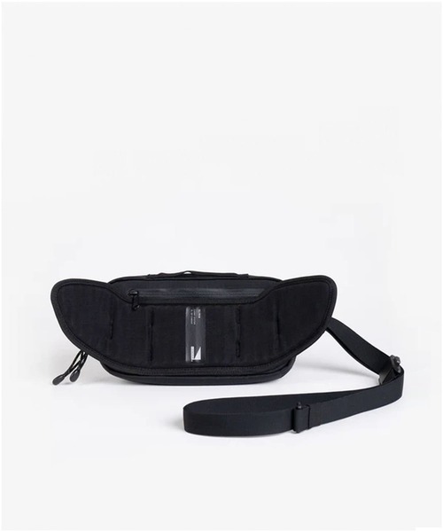 LANDER(ランダ―)の「LANDER / HIP BAG 2L(ボディバッグ/ウエストポーチ・メンズ・ブラック・FREE)」の2枚目の写真