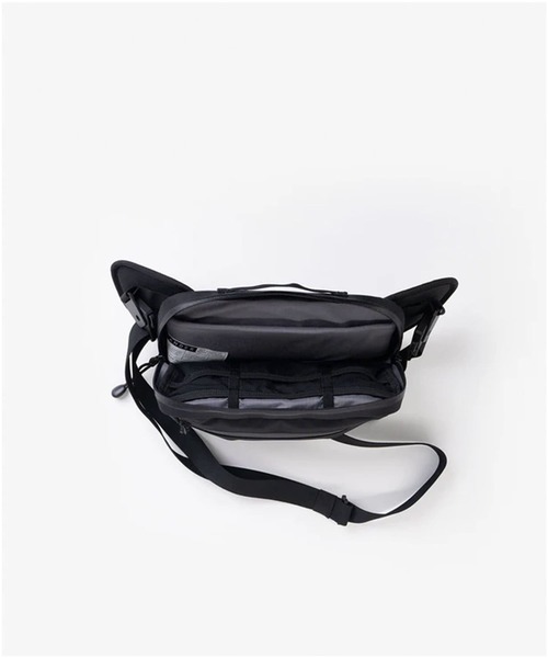 LANDER(ランダ―)の「LANDER / HIP BAG 2L(ボディバッグ/ウエストポーチ・メンズ・ブラック・FREE)」の3枚目の写真