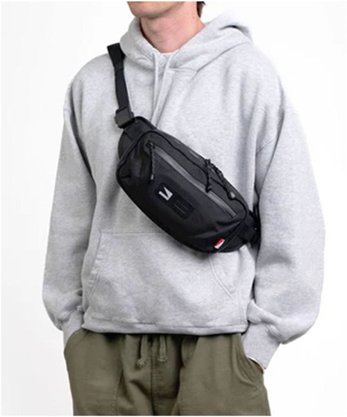 LANDER(ランダ―)の「LANDER / HIP BAG 2L(ボディバッグ/ウエストポーチ・メンズ・ブラック・FREE)」の4枚目の写真
