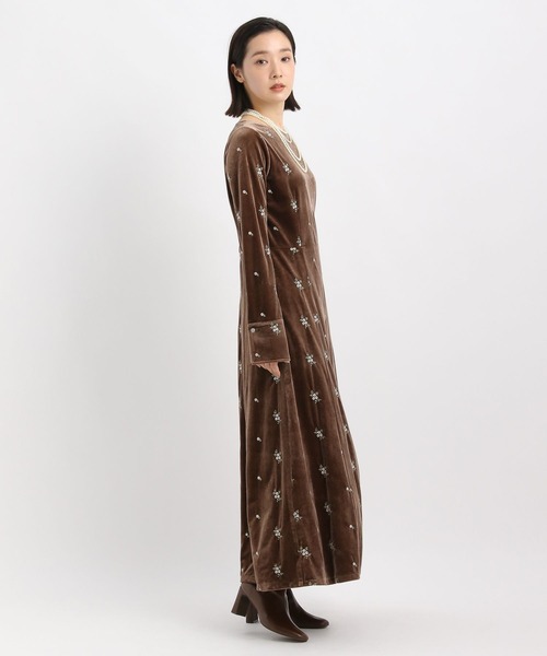 ベロアシシュウロングワンピース603877（ワンピース）｜Andemiu