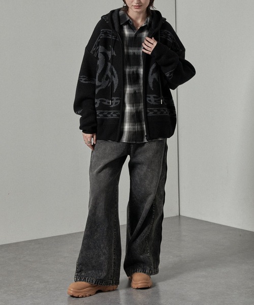 Alfred Alex（アルフレッドアレックス）の「【Alfred Alex】トライバル ローゲージ オーバーサイズ ジップアップ カウチンニットパーカー（パーカー・メンズ・グレー/ワイン/ブラック・L/M）」の6枚目の写真