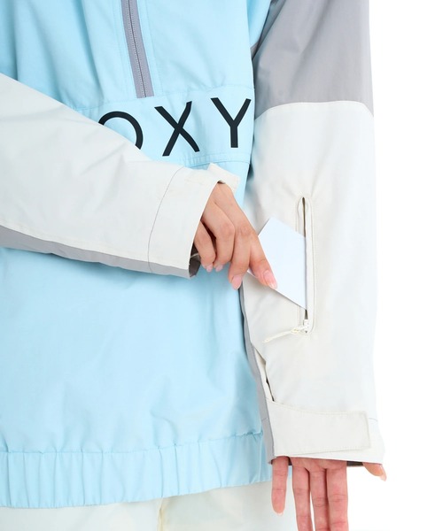 ROXY(ロキシー)の「ALPHA ANORAK JK/ロキシースキースノーボードウェア(アノラックジャケット)(マウンテンパーカー・レディース・ブラック/ライラック/ブラック系その他/レッド・MEDIUM/LARGE)」の10枚目の写真