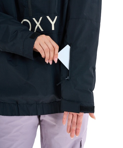 ROXY(ロキシー)の「ALPHA ANORAK JK/ロキシースキースノーボードウェア(アノラックジャケット)(マウンテンパーカー・レディース・ブラック/ライラック/ブラック系その他/レッド・MEDIUM/LARGE)」の20枚目の写真