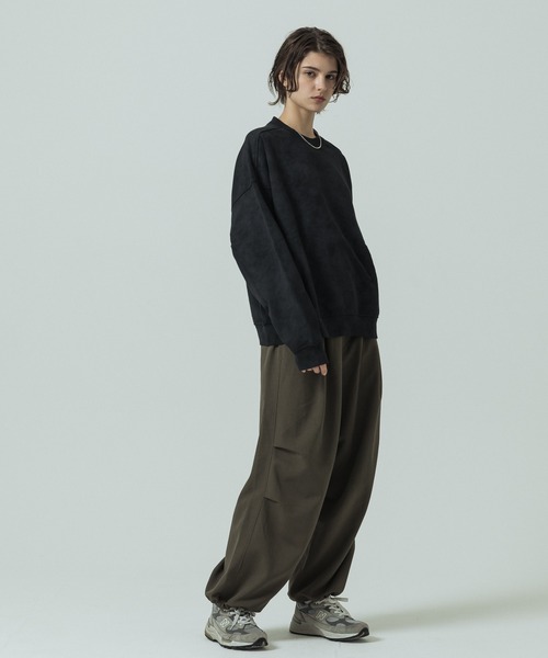SLICK（スリック）の「【SLICK/スリック】Double Cloth Knee Tuck Over Pants/ダブルフェイスポリエステルツイルニータックパンツ/セットアップ（その他パンツ・メンズ・カーキ/ブラック/チャコールグレー・3/2/1）」の5枚目の写真
