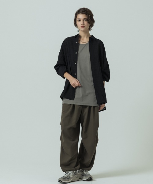 SLICK（スリック）の「【SLICK/スリック】Double Cloth Knee Tuck Over Pants/ダブルフェイスポリエステルツイルニータックパンツ/セットアップ（その他パンツ・メンズ・カーキ/ブラック/チャコールグレー・3/2/1）」の6枚目の写真