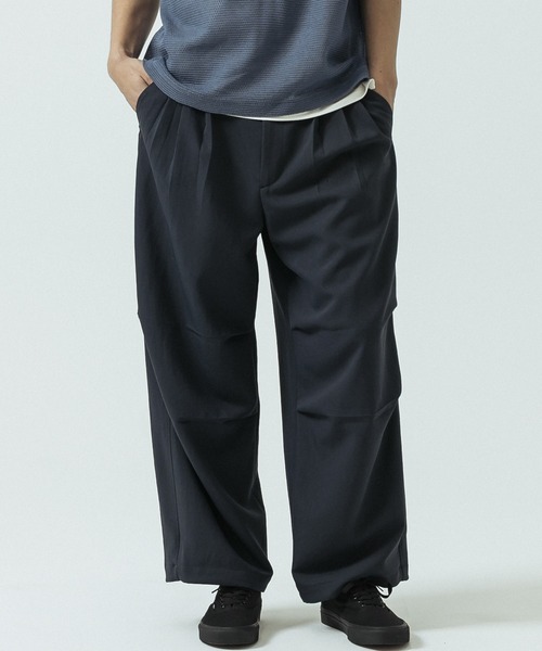 SLICK（スリック）の「【SLICK/スリック】Double Cloth Knee Tuck Over Pants/ダブルフェイスポリエステルツイルニータックパンツ/セットアップ（その他パンツ・メンズ・カーキ/ブラック/チャコールグレー・3/2/1）」の16枚目の写真