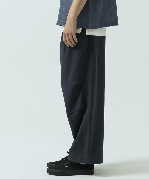 SLICK（スリック）の「【SLICK/スリック】Double Cloth Knee Tuck Over Pants/ダブルフェイスポリエステルツイルニータックパンツ/セットアップ（その他パンツ・メンズ・カーキ/ブラック/チャコールグレー・3/2/1）」の20枚目の写真