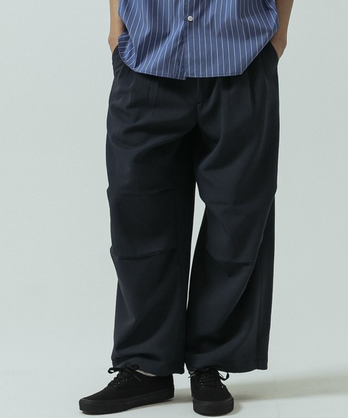 SLICK（スリック）の「【SLICK/スリック】Double Cloth Knee Tuck Over Pants/ダブルフェイスポリエステルツイルニータックパンツ/セットアップ（その他パンツ・メンズ・カーキ/ブラック/チャコールグレー・3/2/1）」の22枚目の写真