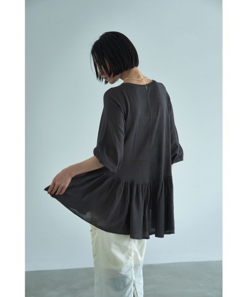 marjour（マージュール）の「PEPLUM SHEER KNIT（ニット/セーター・レディース・チャコールグレー・M）」の20枚目の写真