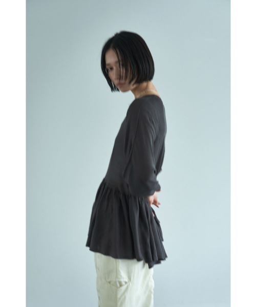 marjour（マージュール）の「PEPLUM SHEER KNIT（ニット/セーター・レディース・チャコールグレー・M）」の19枚目の写真