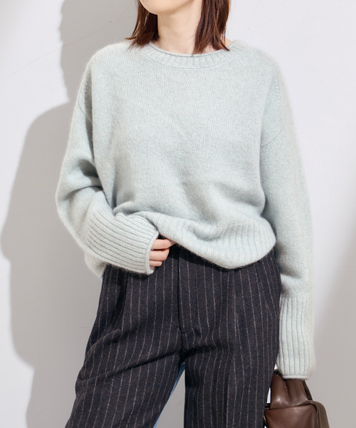 journal standard L'essage（ジャーナルスタンダードレサージュ）の「ヤククルーネックプルオーバー（ニット/セーター・レディース・チャコールグレー/ライトブルー/オレンジ・FREE）」の2枚目の写真