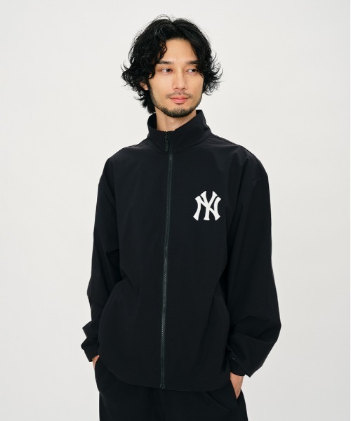 Right-on(ライトオン)の「MLB(エムエルビー)【メンズ】ナイロンブルゾン(ブルゾン・メンズ・ブラウン/ブラック/ネイビー・M/XL/L)」の2枚目の写真