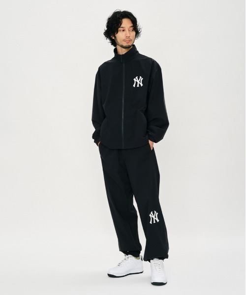 Right-on(ライトオン)の「MLB(エムエルビー)【メンズ】ナイロンブルゾン(ブルゾン・メンズ・ブラウン/ブラック/ネイビー・M/XL/L)」の9枚目の写真