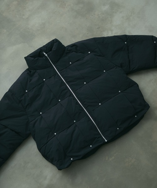 BLANK HOTEL(ブランクホテル)の「Rivet & Tuck Design Down Jacket / リベットタックデザインダウンジャケット(ダウンジャケット/コート・メンズ・ブラック・L/M)」の2枚目の写真