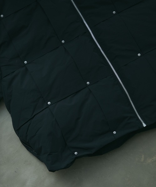 BLANK HOTEL(ブランクホテル)の「Rivet & Tuck Design Down Jacket / リベットタックデザインダウンジャケット(ダウンジャケット/コート・メンズ・ブラック・L/M)」の5枚目の写真