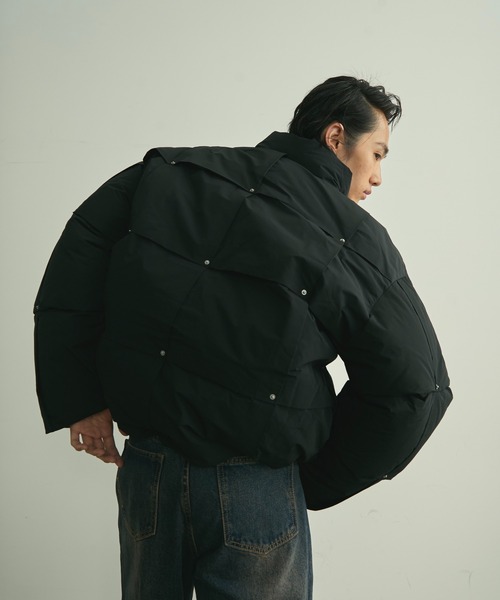 BLANK HOTEL(ブランクホテル)の「Rivet & Tuck Design Down Jacket / リベットタックデザインダウンジャケット(ダウンジャケット/コート・メンズ・ブラック・L/M)」の10枚目の写真