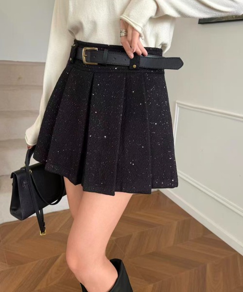 SHEENA（シーナ）の「ベルト付きキラキラグリッターラメプリーツミニスカート（スカート・レディース・ブラック/ダークグレー・M）」の5枚目の写真