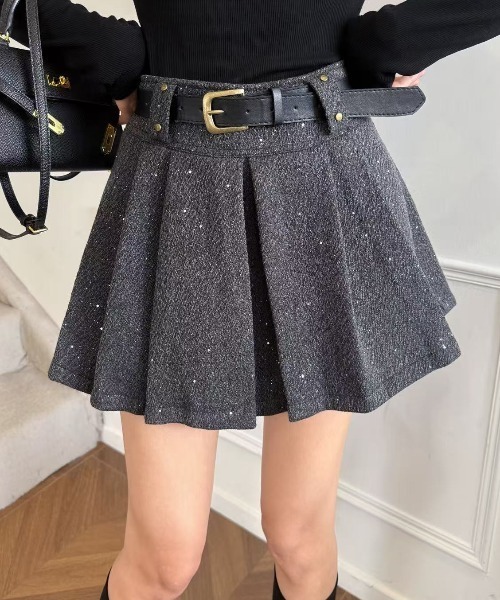 SHEENA（シーナ）の「ベルト付きキラキラグリッターラメプリーツミニスカート（スカート・レディース・ブラック/ダークグレー・M）」の10枚目の写真