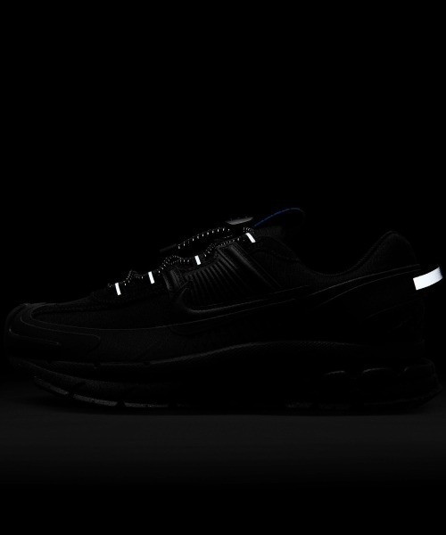 NIKE(ナイキ)の「NIKE Zoom Vomero Roam(ナイキ ウィメンズ ズーム ボメロ ローム)(スニーカー・レディース・ブラック系・23cm/23.5cm/24cm/24.5cm/25cm)」の11枚目の写真