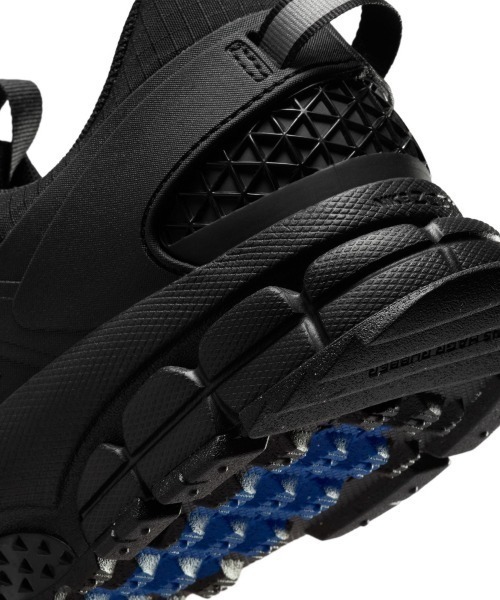 NIKE(ナイキ)の「NIKE Zoom Vomero Roam(ナイキ ウィメンズ ズーム ボメロ ローム)(スニーカー・レディース・ブラック系・23cm/23.5cm/24cm/24.5cm/25cm)」の10枚目の写真