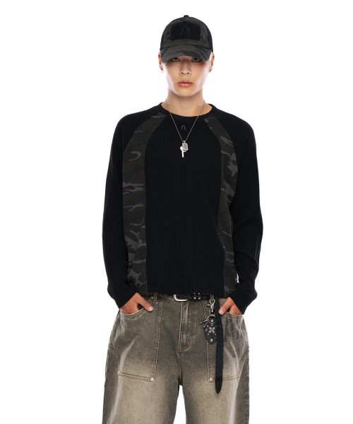 AAKAM（アーカム）の「Side Camo Raglan Long Sleeve (Black)（Tシャツ/カットソー・レディース・その他・1/2）」の3枚目の写真