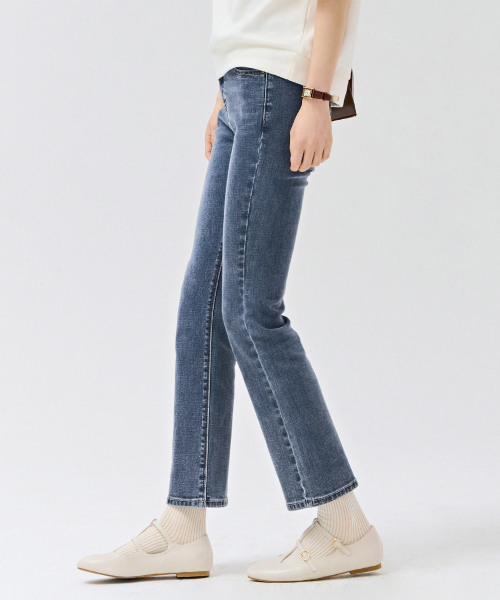 CHASECULT（チェイスカルト）の「レディースヒドゥンバンディングブーツカットデニムパンツ-DERG2362B0N（デニムパンツ・レディース・ブルー・70/76/74/67）」の4枚目の写真