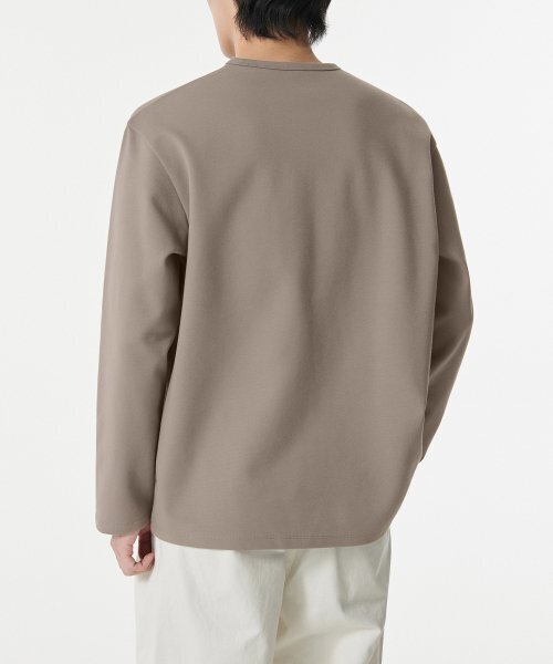 MUSINSA STANDARD（ムシンサスタンダード）の「ヘビーポンテリラックスクルーネック長袖Tシャツ[ダスティベージュ]（Tシャツ/カットソー・メンズ・その他・SMALL/MEDIUM/LARGE/X-LARGE/XX-LARGE/XXX-LARGE）」の2枚目の写真
