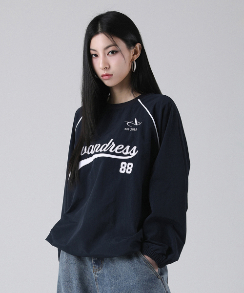 AVANDRESS(アバンドレス )の「Crispy Nylon Sweat Shirt - 4COL(スウェット・レディース・ネイビー/ライトグレー/ピンク/ホワイト・LARGE/MEDIUM)」の11枚目の写真