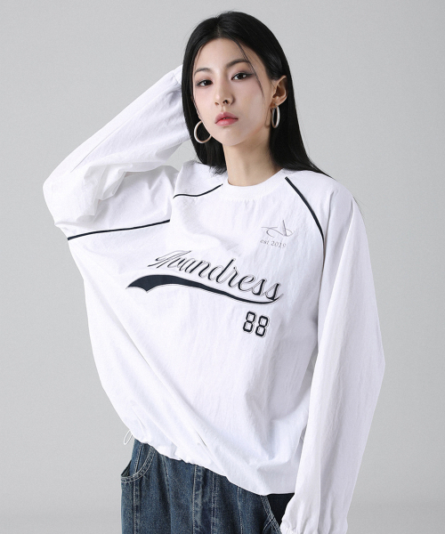 AVANDRESS(アバンドレス )の「Crispy Nylon Sweat Shirt - 4COL(スウェット・レディース・ネイビー/ライトグレー/ピンク/ホワイト・LARGE/MEDIUM)」の9枚目の写真