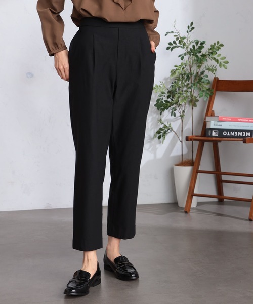 GALLORIA(ギャローリア)の「起毛タックテーパードパンツ(その他パンツ・レディース・ブラック/ネイビー・L/LL/M/S)」の4枚目の写真