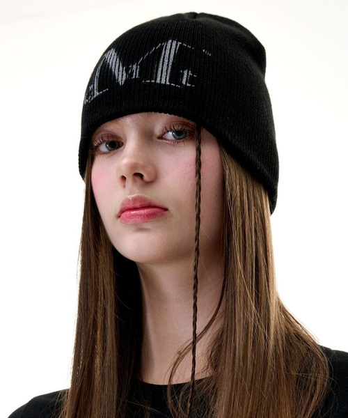 MUCENT(ムセント)の「★K-POPアイドル着用アイテム【UNISEX】MUCENT/シグネチャービーニー(ニットキャップ/ビーニー・レディース・ブラック/アイボリー/グレー・FREE)」の3枚目の写真