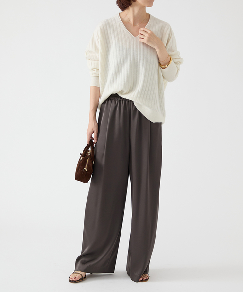 IENA（イエナ）の「《追加2》ダブルサテンイージーパンツ（その他パンツ・レディース・ブラウン/ネイビー・34/36/38/40）」の16枚目の写真