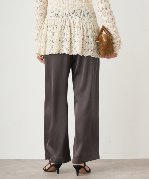 IENA（イエナ）の「《追加2》ダブルサテンイージーパンツ（その他パンツ・レディース・ブラウン/ネイビー・34/36/38/40）」の22枚目の写真