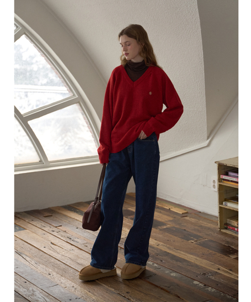 ANOETIC(アノエティック)の「SOFT V-NECK PULLOVER_RED(ニット/セーター・レディース・レッド・FREE)」の2枚目の写真