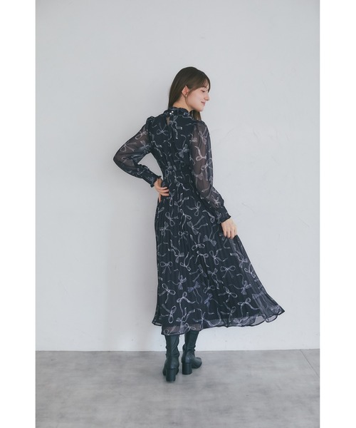 2WAYボウタイリボン付きリボンプリントシャーリングプリーツ