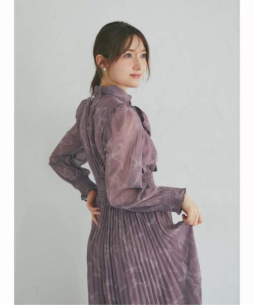 tocco closet(トッコ クローゼット)の「2WAYボウタイリボン付きリボンプリントシャーリングプリーツワンピース(ワンピース・レディース・ブラック/ブラウン/ピンク/サックスブルー/ピンクベージュ・M)」の21枚目の写真