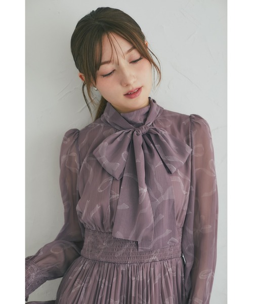 tocco closet(トッコ クローゼット)の「2WAYボウタイリボン付きリボンプリントシャーリングプリーツワンピース(ワンピース・レディース・ブラック/ブラウン/ピンク/サックスブルー/ピンクベージュ・M)」の20枚目の写真