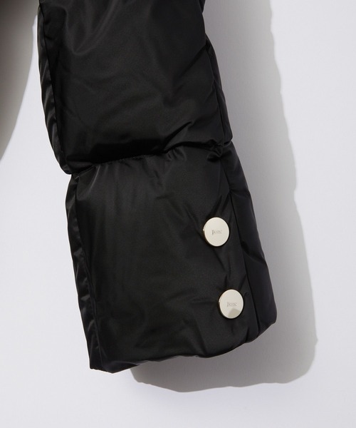 HERNO（ヘルノ）の「HERNO A-Shape DOWN JACKET IN SATIN ヘルノ Aシェイプ サテン ダウンジャケット（ダウンジャケット/コート・レディース・ブラック/クリーム/ダークブルー/ダークグレー/グレー系1・40/42/38）」の10枚目の写真