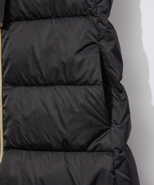 HERNO（ヘルノ）の「HERNO A-Shape DOWN JACKET IN SATIN ヘルノ Aシェイプ サテン ダウンジャケット（ダウンジャケット/コート・レディース・ブラック/クリーム/ダークブルー/ダークグレー/グレー系1・40/42/38）」の11枚目の写真