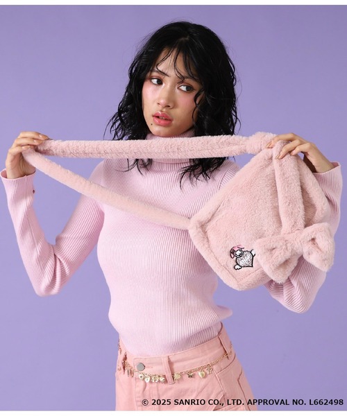 ANAP（アナップ）の「ANAP×【マイメロディクロミ】コラボ メニーウェイ ファーポシェット バッグ（ショルダーバッグ・レディース・ブラック/ピンク・F）」の9枚目の写真