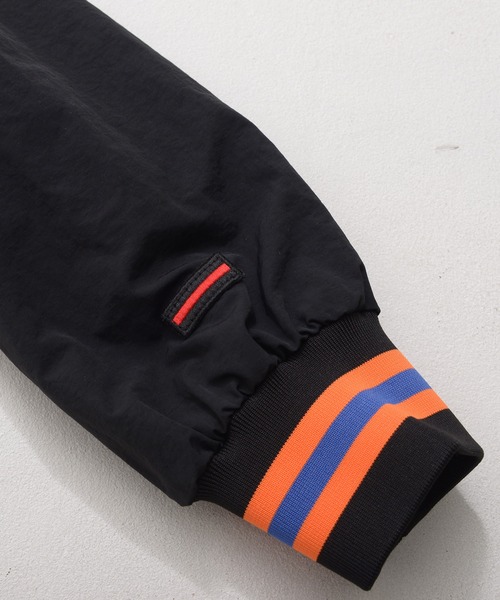 FUBU( フブ)の「FUBU フブ ブランド Nylon Pullover / ナイロン プルオーバー(スウェット・メンズ・ブラック/ブラウン・M/L/XXL/XL)」の4枚目の写真