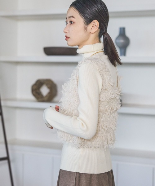 LAKOLE（ラコレ）の「フリンジシャギーベスト / 634875（ベスト・レディース・アイボリー/ブラック/グリーン・FREE）」の12枚目の写真