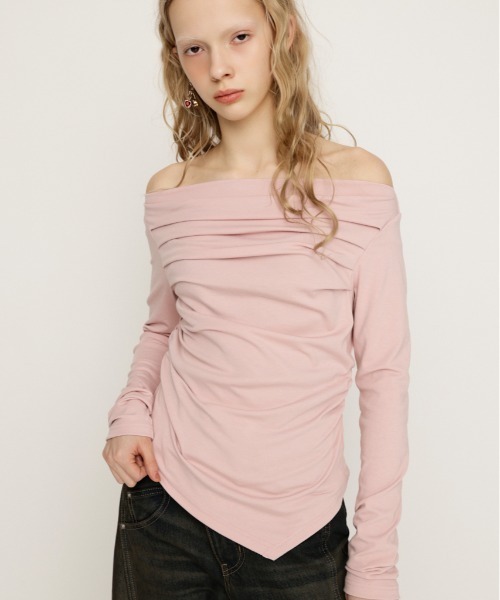 SLY（スライ）の「【2026SS新作】OFF SHOULDER TUCK TOPS オフショルダー タック トップス 春服（Tシャツ/カットソー・レディース・オフホワイト/杢グレー/ブラウン/ピンク/ブラック・FREE）」の5枚目の写真