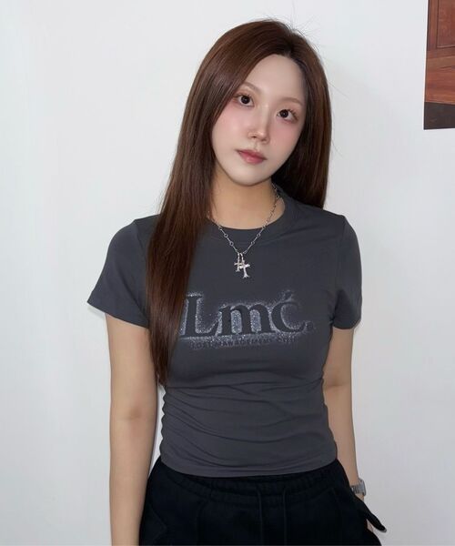 LMCの「WM ニュークラシックロゴクロップドTシャツ ホワイト(Tシャツ/カットソー・レディース・その他・S/M)」の15枚目の写真