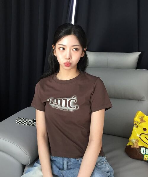 LMCの「WM ニュークラシックロゴクロップドTシャツ ホワイト(Tシャツ/カットソー・レディース・その他・S/M)」の2枚目の写真