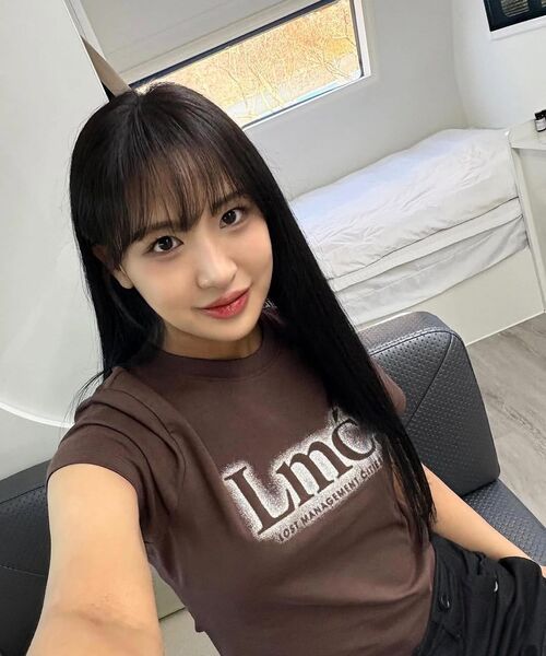 LMCの「WM ニュークラシックロゴクロップドTシャツ ホワイト(Tシャツ/カットソー・レディース・その他・S/M)」の3枚目の写真