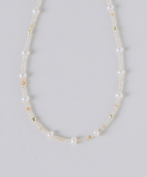 Noble(ノーブル)の「MIHOKO SAKAI/ミホコサカイ ポイントSパールネックレス(ネックレス・レディース・イエロー/ライトグレー・FREE)」の6枚目の写真